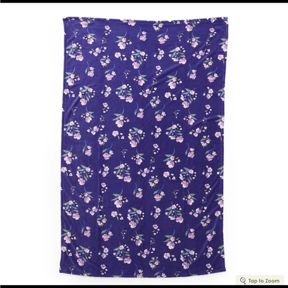 Vera Bradley Wild Roses Throw